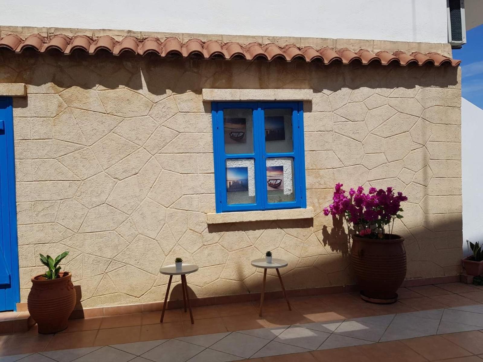 Yialos Studios Skala  Luaran gambar