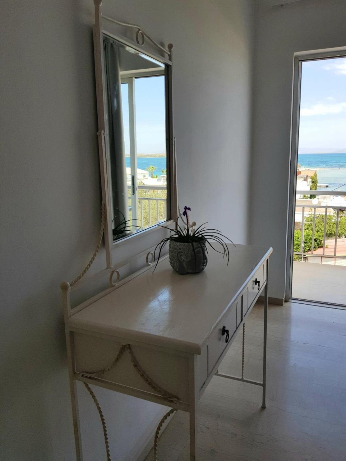 Yialos Studios Skala  Luaran gambar