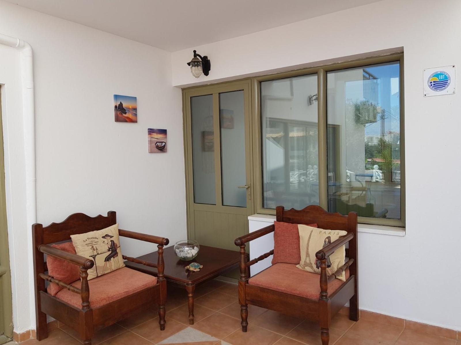 Yialos Studios Skala  Luaran gambar