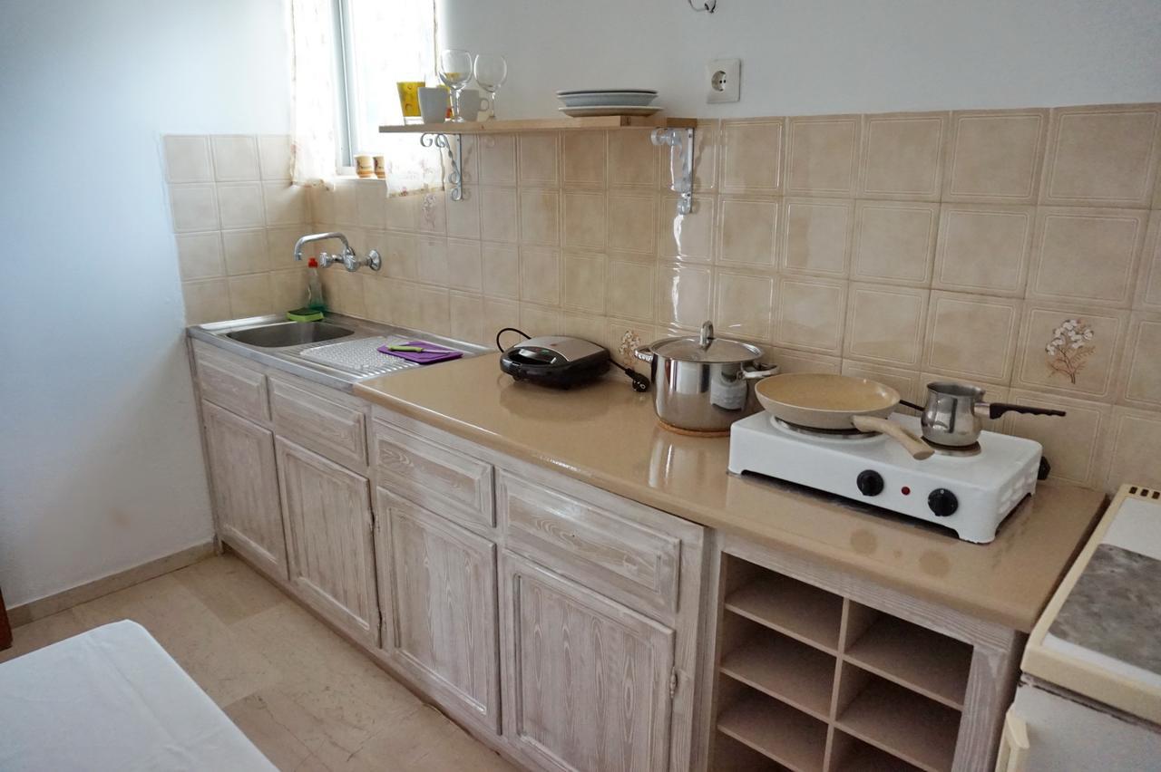 Yialos Studios Skala  Luaran gambar